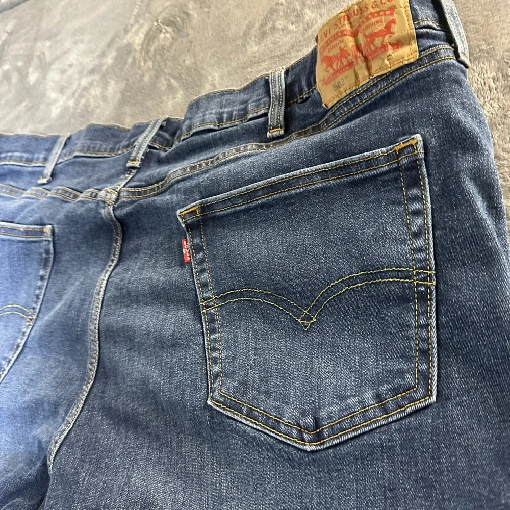 Levis 502 Regular Taper Jeans Mens 46x32 Blue Medium Wash WaterLess Denim